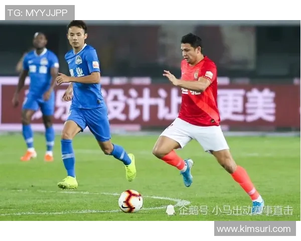 中超焦点对决广州与北京战术博弈解析攻防策略全方位分析 中超焦点对决广州与北京战术博弈解析攻防策略全方位分析